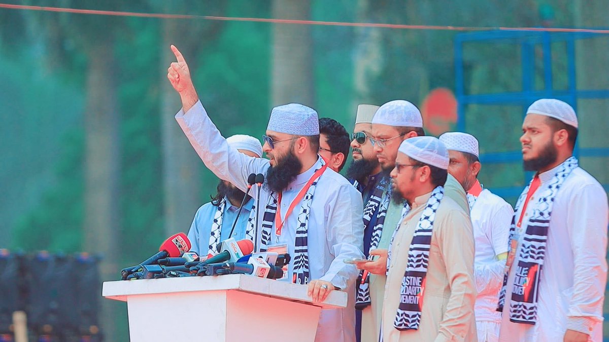 AzhariTweets's tweet image. মানবতার পক্ষে এক মঞ্চে পুরো বাংলাদেশ! 

এ যেন হৃদয়স্পর্শী এক মানবিক জাগরণ। 

ইতিহাসের সাক্ষী হয়ে থাকবে আজকের দিনটি।