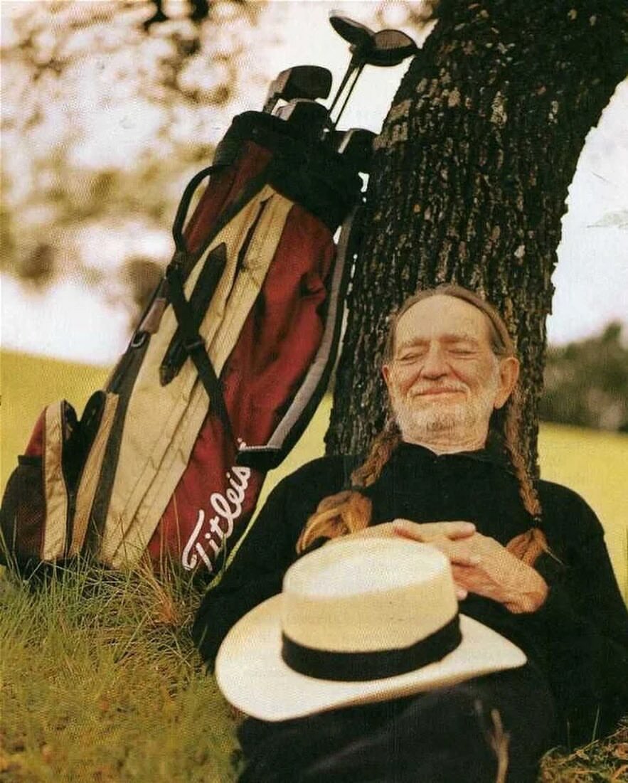 drinkwillies's tweet photo. Shoot low, stay high.
Posted up with Willie’s Remedy, soaking in every swing of The Masters this weekend.
Drop your pick—who’s takin’ the green jacket? https://t.co/KJC34s1sLr