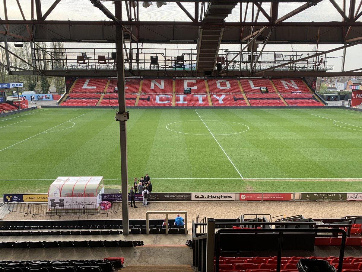 KKennealey's tweet photo. Lincoln City 1-1 Shrewsbury Town
Salop just about avoid being relegated this afternoon following a stalemate at Lincoln. Tom Bayliss scored against his old side before Aaron Pierre equalised in a dull encounter.
#WeAreImps | #Imps | #ImpsAsOne | #LINSHR | #Salop https://t.co/x9Bv7YiJHp
