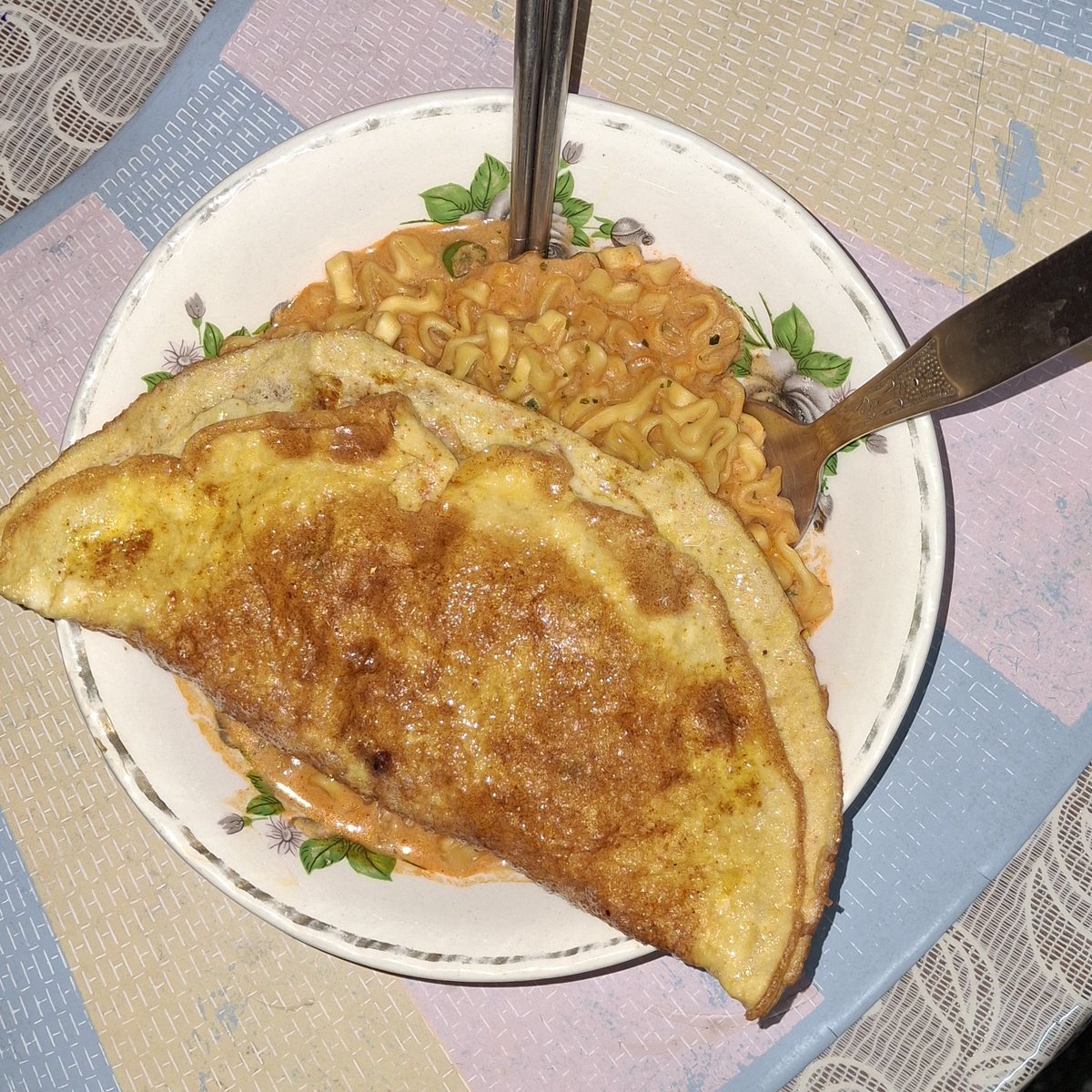 cherrrychim's tweet photo. Buldak noodles and me are bffs #miaeats https://t.co/xNYeleM1V8