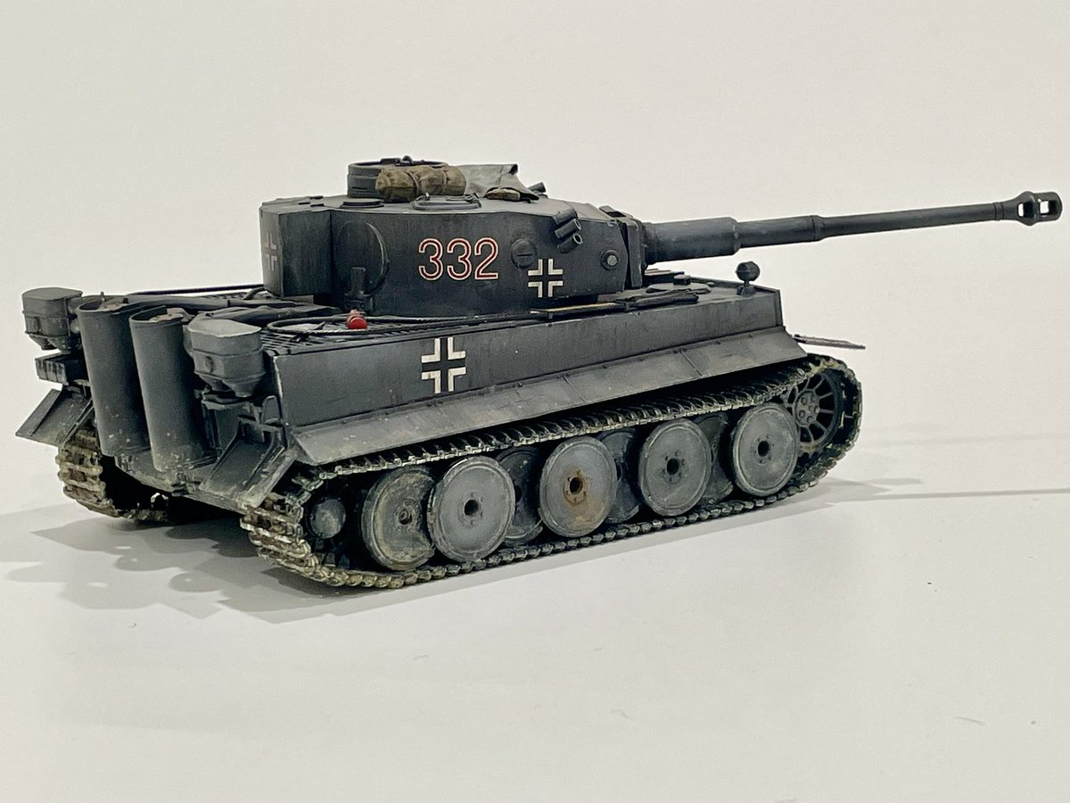 junjun_1944's tweet image. #プラモデル好きと繋がりたい
#今月作ったプラモ晒そうぜ
#戦車
#tank
#タミヤ
1/48 タイガー1 初期生産型
このスケールだとすぐ形になって楽しい!