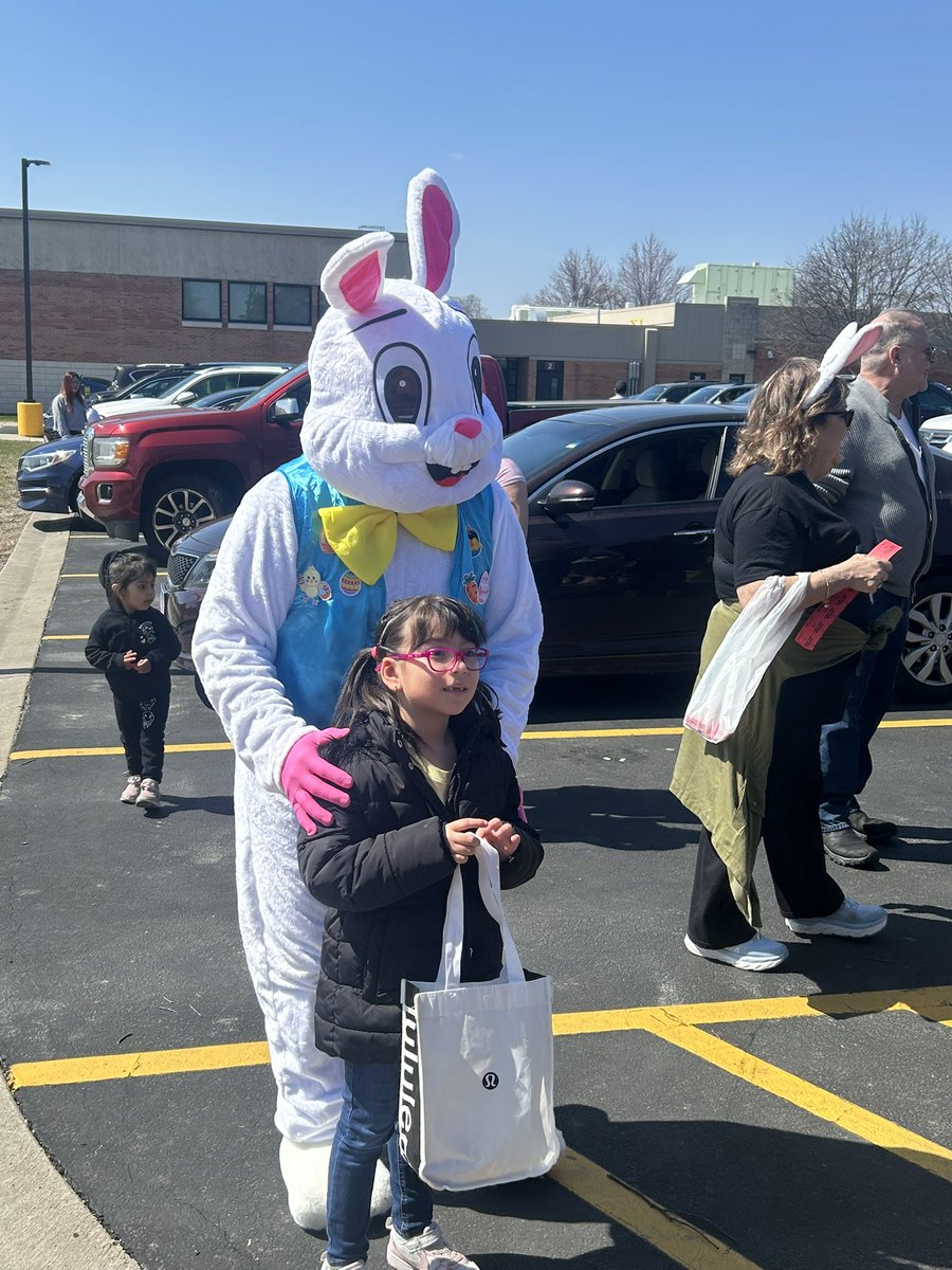 Incredible turnout for today’s <a href="/CCSD59/">CCSD59</a> BPAC event! Just another great opportunity for our families organized by the Multilingual Department. Well done and thank you to all the staff volunteering their time today! #D59Learns