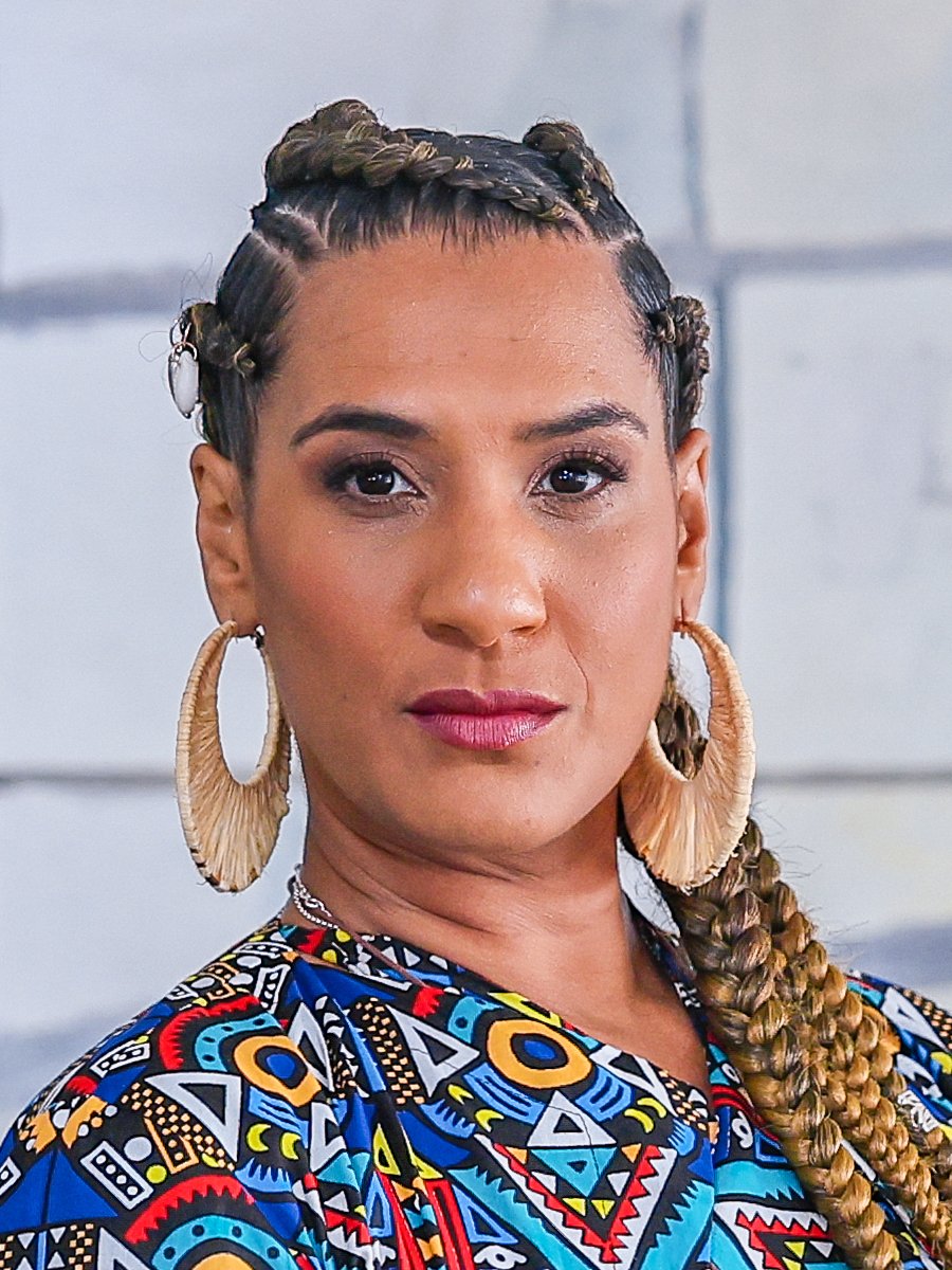 peppipets's tweet photo. Tô com pena real da Anielle Franco

-Exploraram politicamente o assassinato da irmã
-Foi assediada sexualmente e o governo abafou o caso por MESES
-Assassino da irmã já foi libertado pra domiciliar

Tadinha https://t.co/MOQPXRyncs