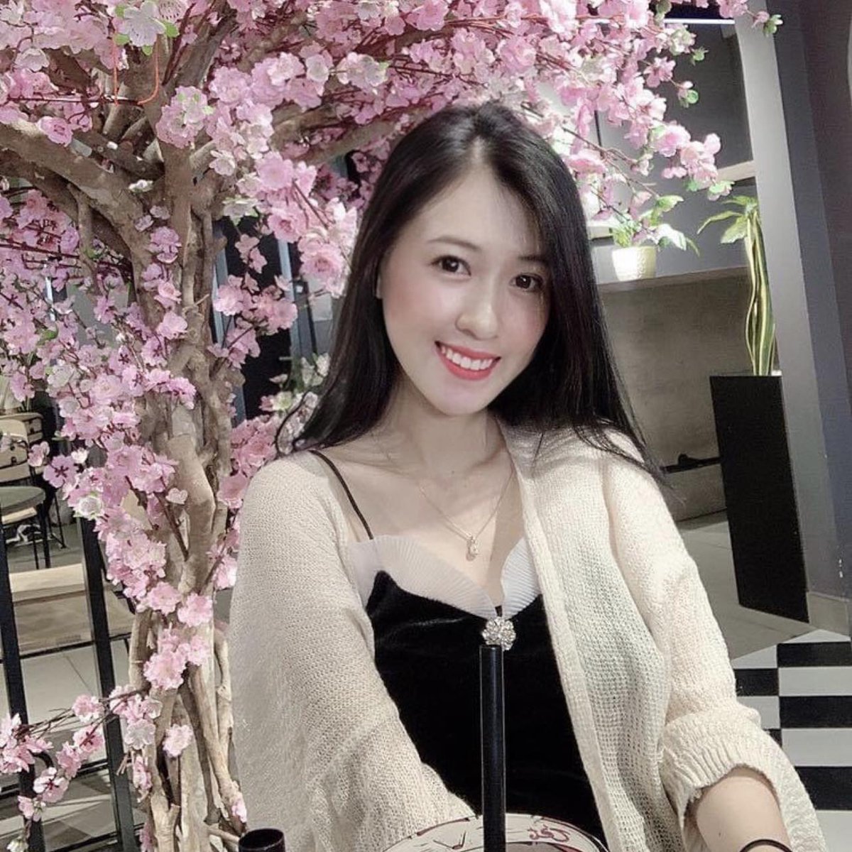 sen_roi's tweet photo. 34. Những người bạn tốt cũng giống như tài khoản trong ngân hàng niềm tin.Bạn càng giữ được lâu thì càng giá trị. https://t.co/E0Bcz2AZcW