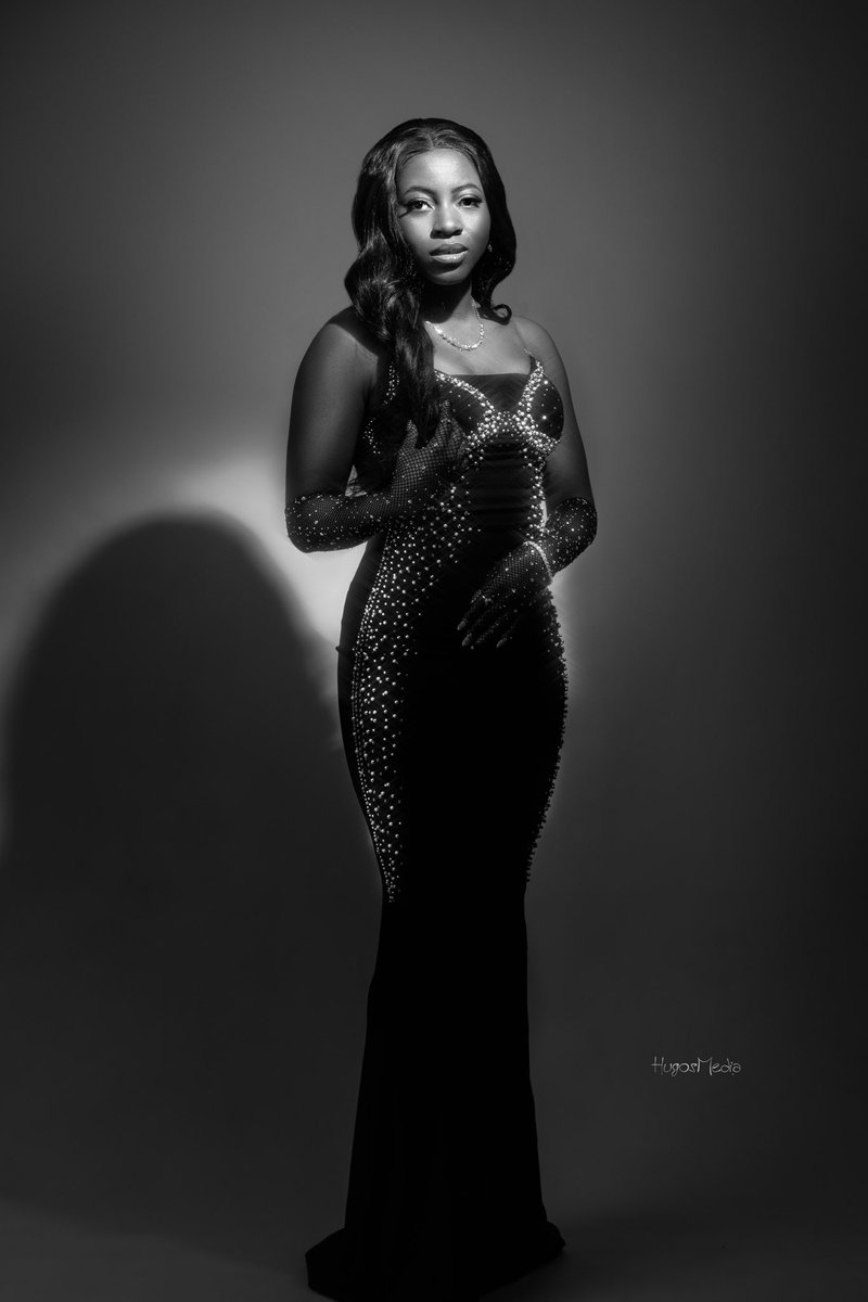 AkhibiEsther's tweet photo. I LEVELED UP THREE TIMES !! 
Happy birthday most beautiful 🎉🎉😍😍❤️ 

It’s my birthday !! I’m so grateful ! 🥹 every slide hits differently 😍😍 https://t.co/4ryuslU5HZ