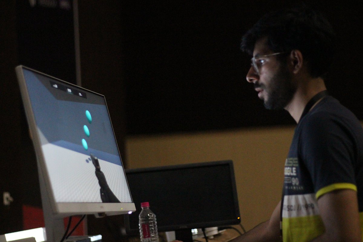 HackbyteTPC's tweet image. Can you name one mini-event at #hackbyte that looked straight out of sci-fi movie 👀📝
The HackByte tshirts really shining out here !!
Inspired by GameBugBounty at @BitByte_IIITDMJ 🙏✔ @prabalpsingh71