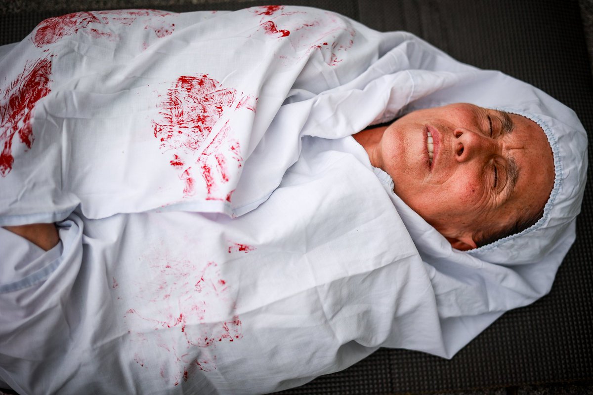 Acción de denuncia junto a la Embajada de USA en España por el Genocidio palestino.

12 ABR 2025 12:30H