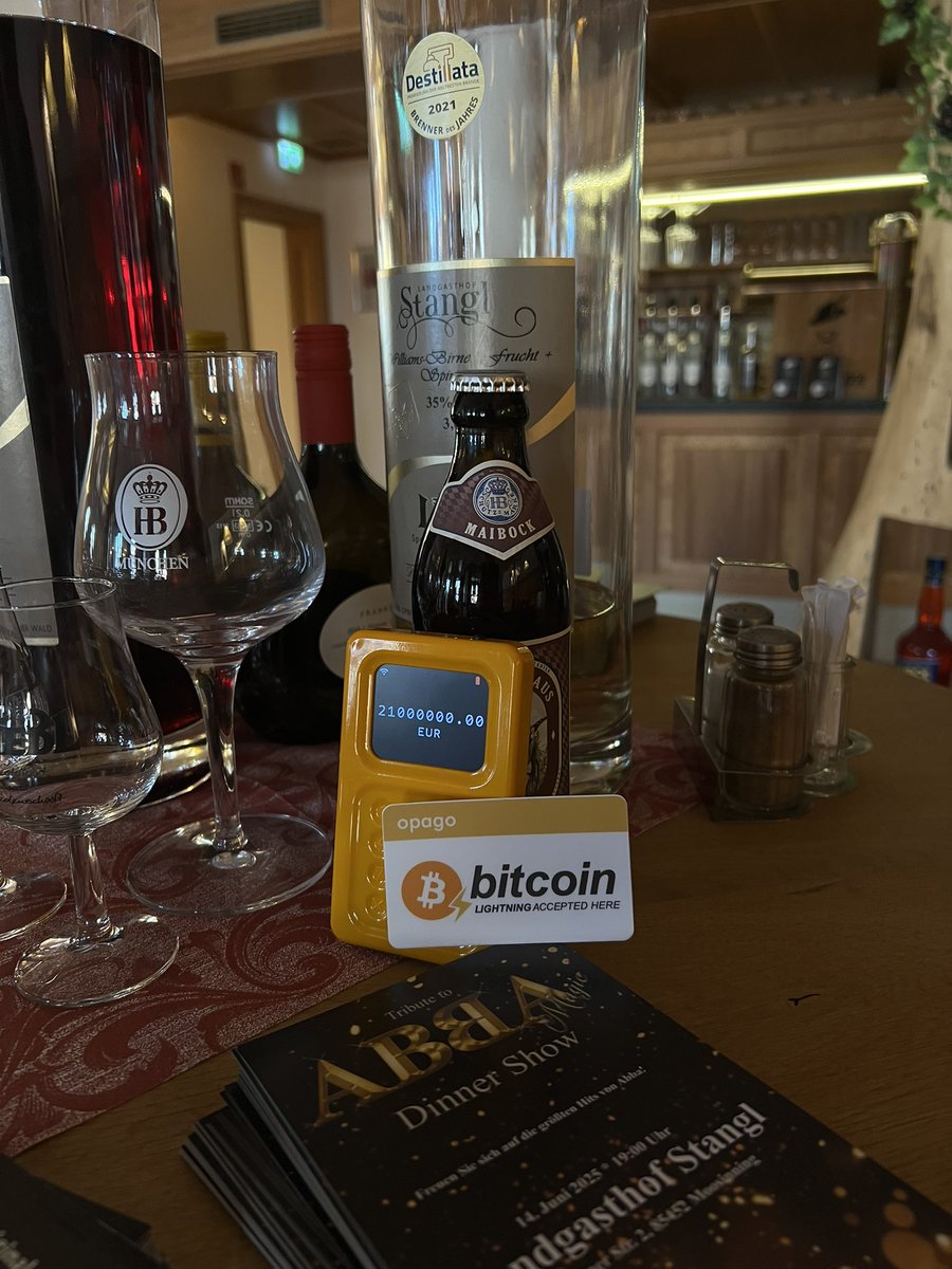 Ab heute gibt’s nicht nur Schweinshaxn, sondern auch Satoshi!
Wir akzeptieren jetzt Bitcoin Lightning – schnell, sicher &amp; modern.
Zahl bequem mit deiner Lightning-Wallet bei uns vor Ort.
Gemeinsam mit unserem Partner <a href="/OpagoPay/">OPAGO</a> 

#Bitcoin #LightningNetwork #Bayern #BitcoinZahlung
