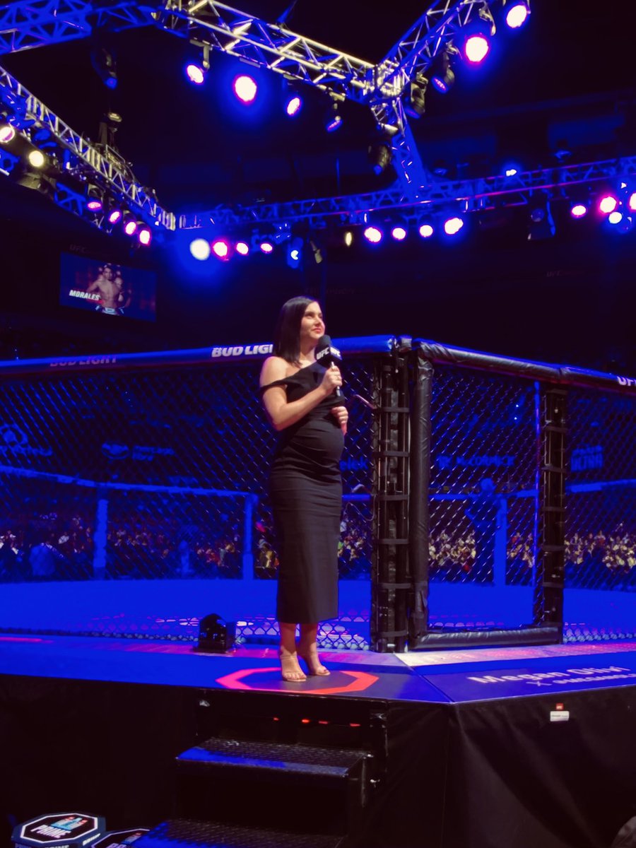 Megan Olivi tweet media