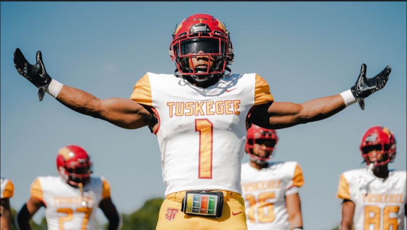 Jermichael hardy (@cantpass72) on Twitter photo I am blessed and honored to receive an offer from Tuskegee university <a href="/TuskegeeUniv/">TUSKEGEE UNIVERSITY</a> <a href="/EHSTrojanFTBL/">EHigh Trojans Football</a> <a href="/OLCoachWilliams/">Coach Will</a> <a href="/coachmalcj/">Malcolm Jones 🇺🇸</a> <a href="/ChadHunterJr/">Coach Chad</a> @RivalsRichie <a href="/JohnGarcia_Jr/">John Garcia, Jr.</a> <a href="/SkegeeFootball/">Tuskegee Football</a> I am blessed and honored to receive an offer from Tuskegee university <a href="/TuskegeeUniv/">TUSKEGEE UNIVERSITY</a> <a href="/EHSTrojanFTBL/">EHigh Trojans Football</a> <a href="/OLCoachWilliams/">Coach Will</a> <a href="/coachmalcj/">Malcolm Jones 🇺🇸</a> <a href="/ChadHunterJr/">Coach Chad</a> @RivalsRichie <a href="/JohnGarcia_Jr/">John Garcia, Jr.</a> <a href="/SkegeeFootball/">Tuskegee Football</a>