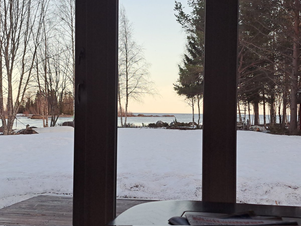 PerEdberg1's tweet image. Vi såg två havsörnar flyga över vår stugtomt idag. Må vi anstränga oss ännu mer för att bevara vår natur och biologiska mångfald. Det är en förutsättning för livet, men också något som ger livskvalitet. #natur #miljö #klimat #skärper