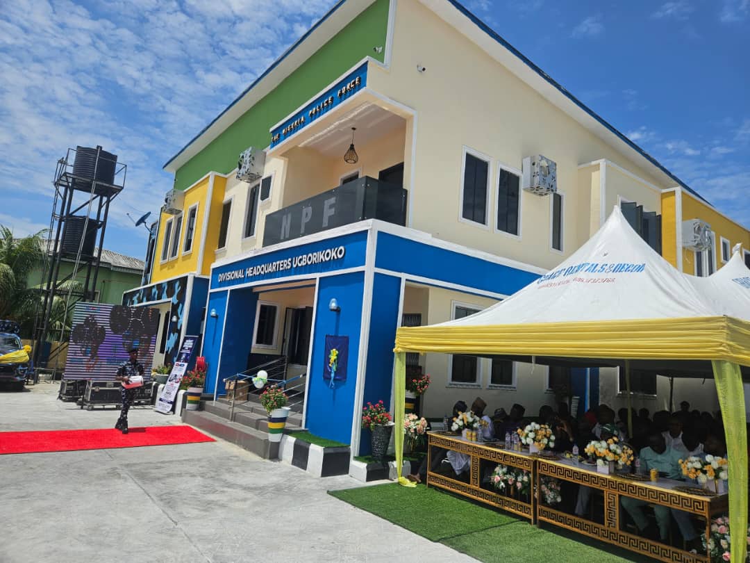 Princemoye1's tweet photo. A new Police Station commissioned in Delta State. This is the prototype and the new face of the police. This is commendable. https://t.co/ZVZoQY8U7m