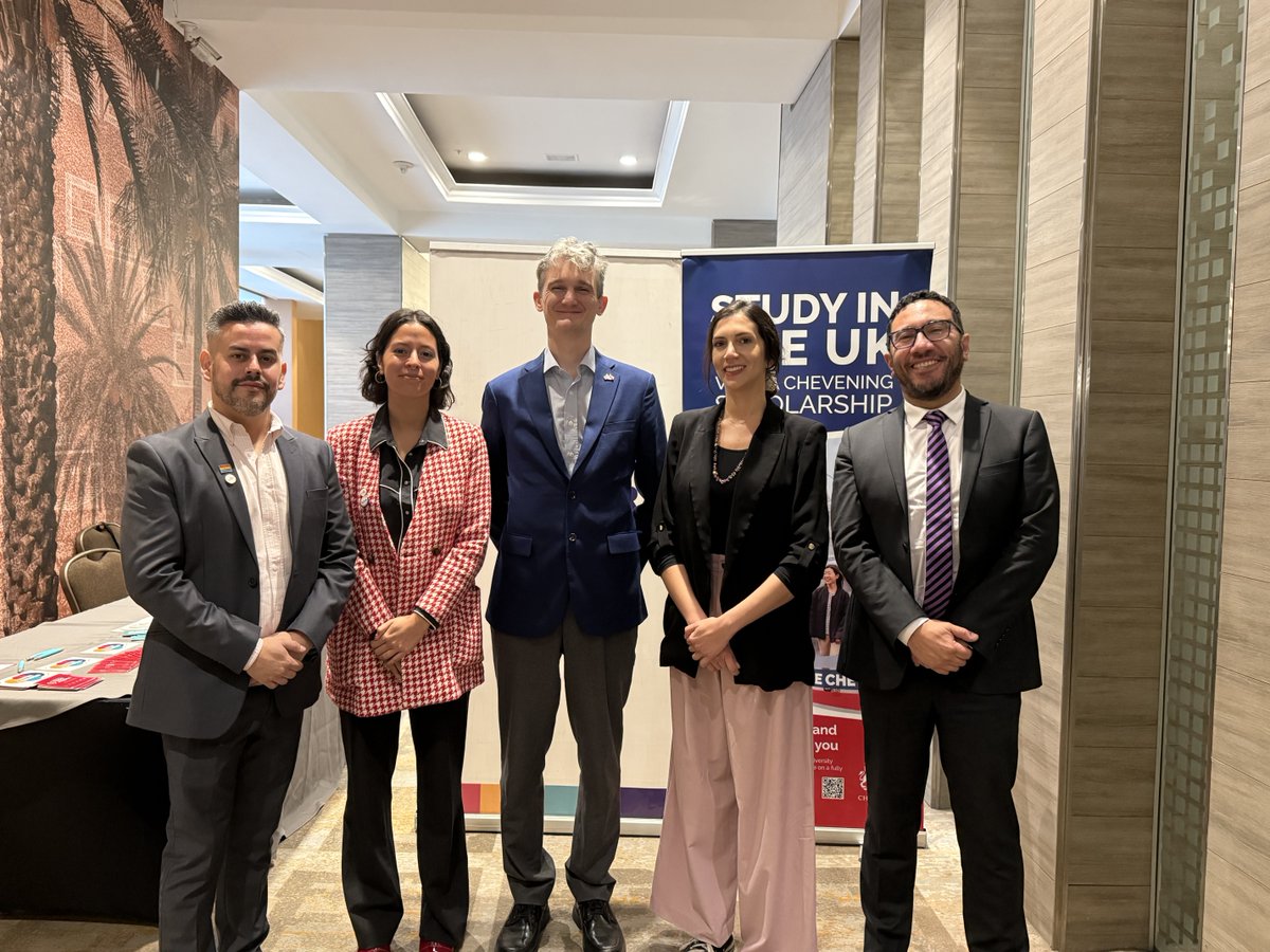 👩‍🎓🏳️‍🌈 Orgullosos de nuestra red chilena de #CheveningAlumni por el apoyo al proyecto de @todomejora, que ayer presentó una guía para sensibilizar sobre diversidad sexual y de género, dirigida a madres, padres y personas cuidadoras de infancia y juventud LGBTIQA+ @cheveningfcdo