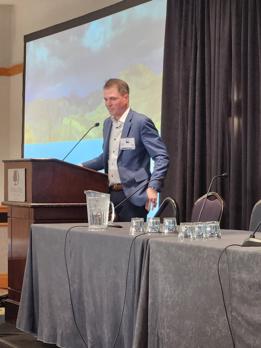 RMUS_Urol_CO_NM's tweet photo. Day 2 #RMUS 2025
It is a great crowd for a Saturday; regulars are shuffling in to see our great faculty today!
M. Tyson, MD
@CKowalikUroMD
@ImaniGhasem
@CU_Urology peeps Janine Oliver, @Brian_J_Flynn, Paul Maroni, @KerriThurmon, @HeikoYangMDPhD, Karen Doersch, @RohanBhallaMD https://t.co/DbhfSSrgC9