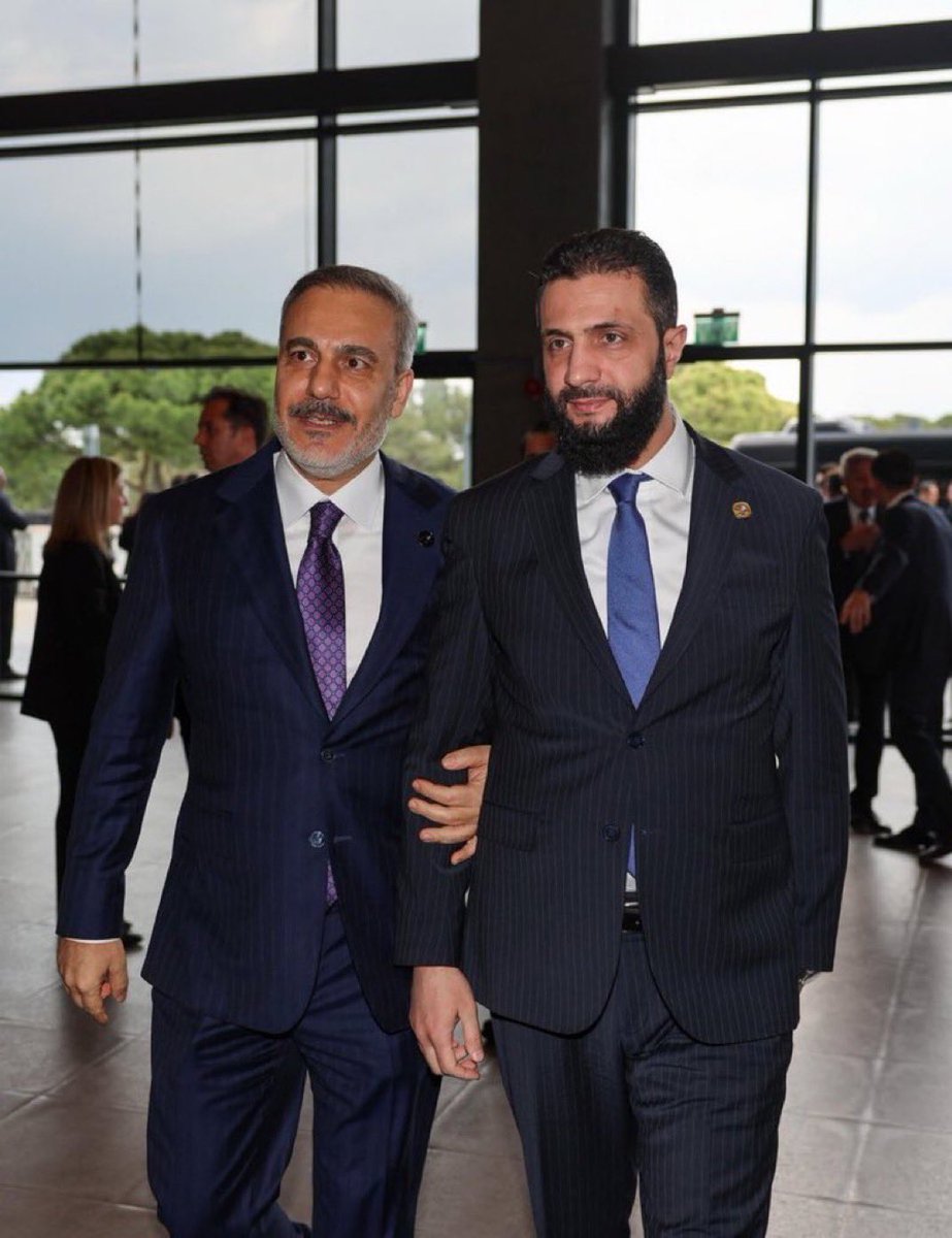 Aybke9462578041's tweet photo. Günün Fotoğrafı
Çok şey anlatıyor
Sonuna kadar Erdoğan
Hasan Arat Yumruk Gizem Vargas Eren #BJKvİBFK
Sinem Dedetaş #SAMveGS Beşiktaş
Allahu Ekber Ayağa Kalk https://t.co/pVfsBvhjSh