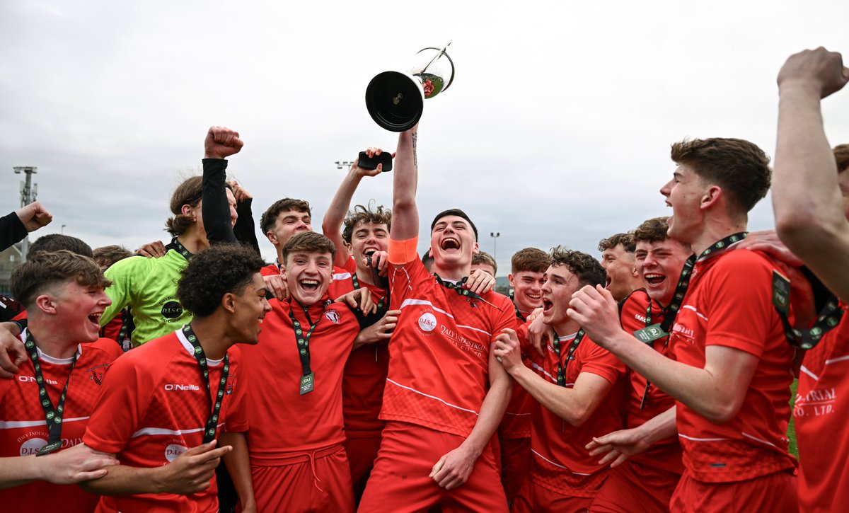 Congratulations to <a href="/CorkYouthLeague/">Cork Youth Leagues</a> who overcame <a href="/mayoleague/">MayoFootballLeague</a> 2-1 to win the FAI Youth Inter-League Cup🏆

It is the 5th time they have lifted the trophy in 10 years 👏

Report 📝 | fai.ie/latest/report-…