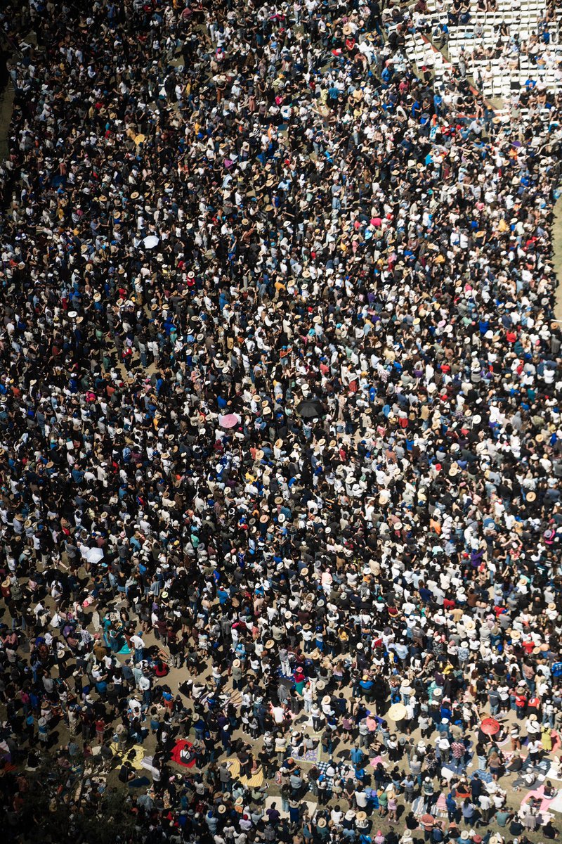 Aerial view of <a href="/BernieSanders/">Bernie Sanders</a> rally