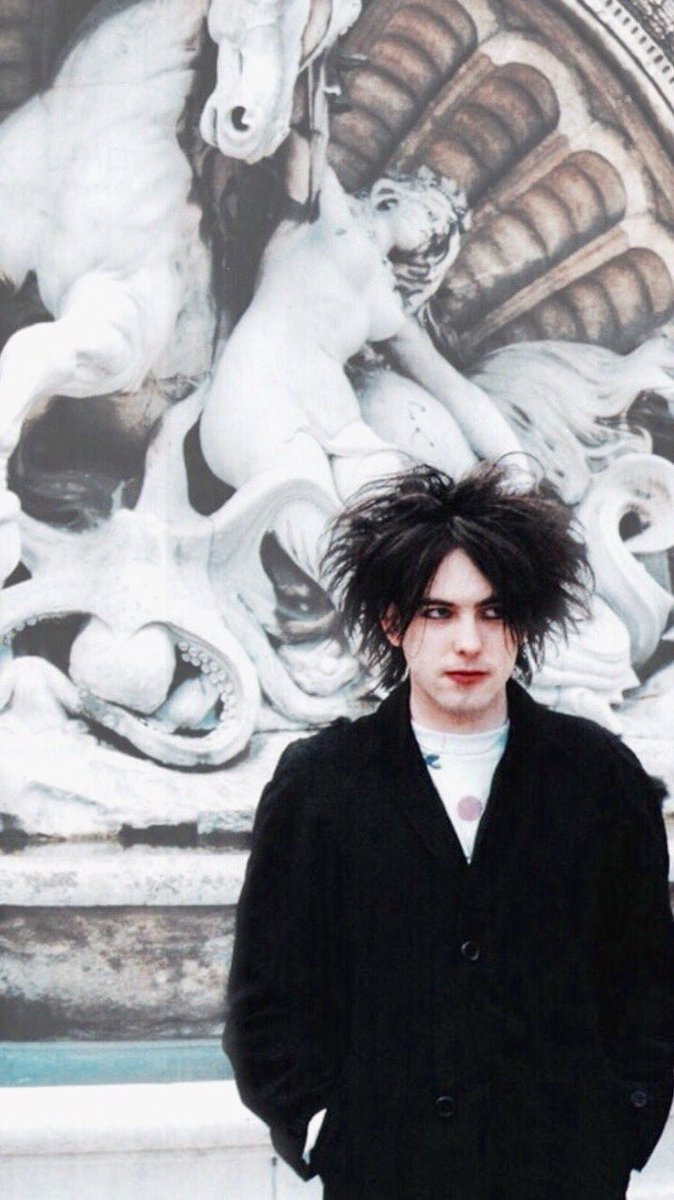 Robert Smith 1984
Bologna, Italy
📸 Tom Sheehan