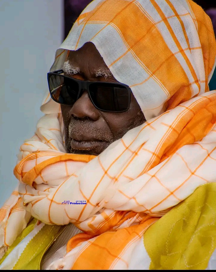 serigne1307's tweet photo. Yagg fi loole MBACKÉ https://t.co/ndKZEQ5DLW