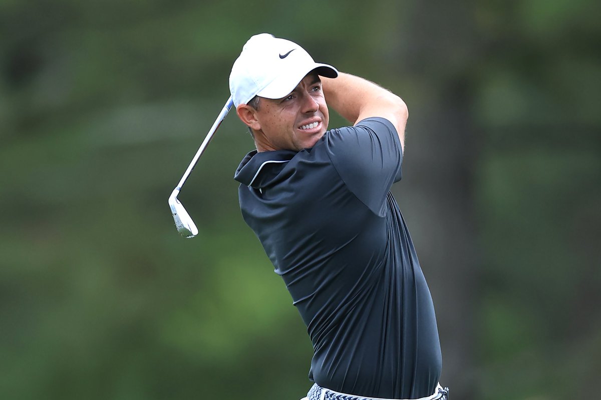 Rory McIlroy is the first player in Masters history to start a round with 6 consecutive 3s. What a time to do it!