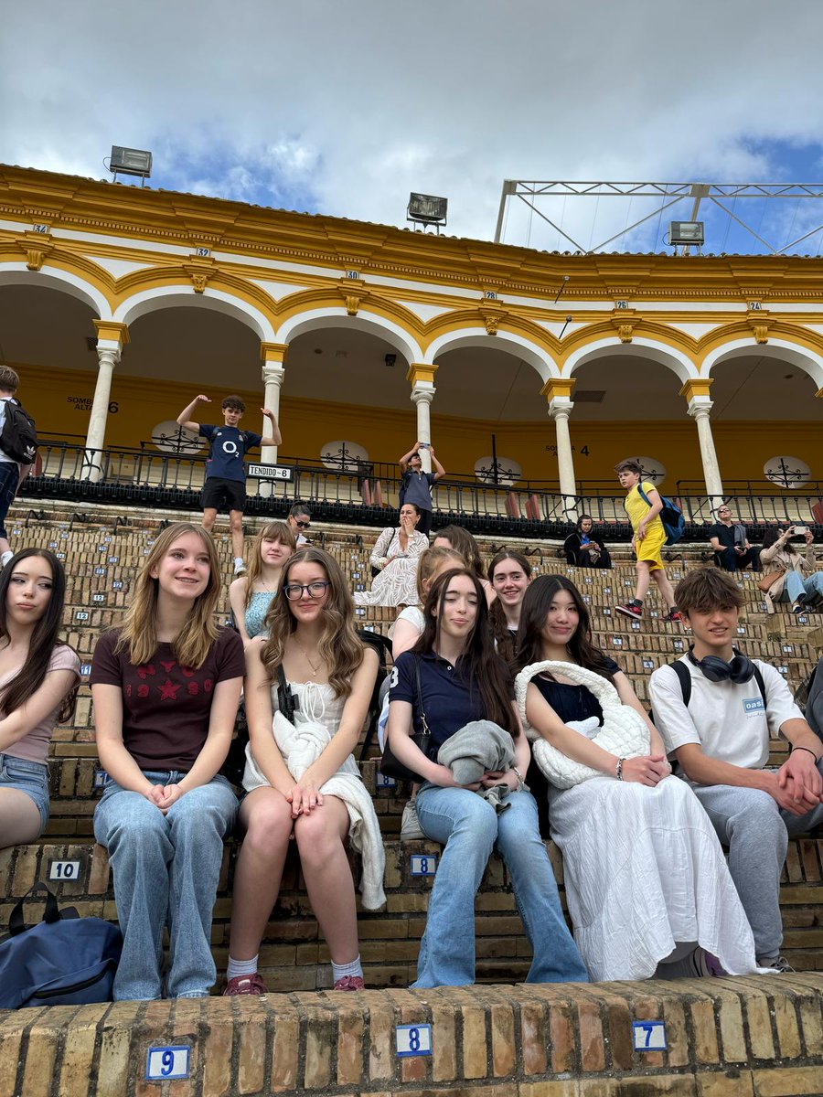 SpanishTHSchool's tweet photo. This morning we had a guided tour of the bull ring and its museum in Seville. Then, we headed to the market to try lots of yummy food. The students loved trying lots of food, especially the churros and chocolate! https://t.co/MfXRxpepj7