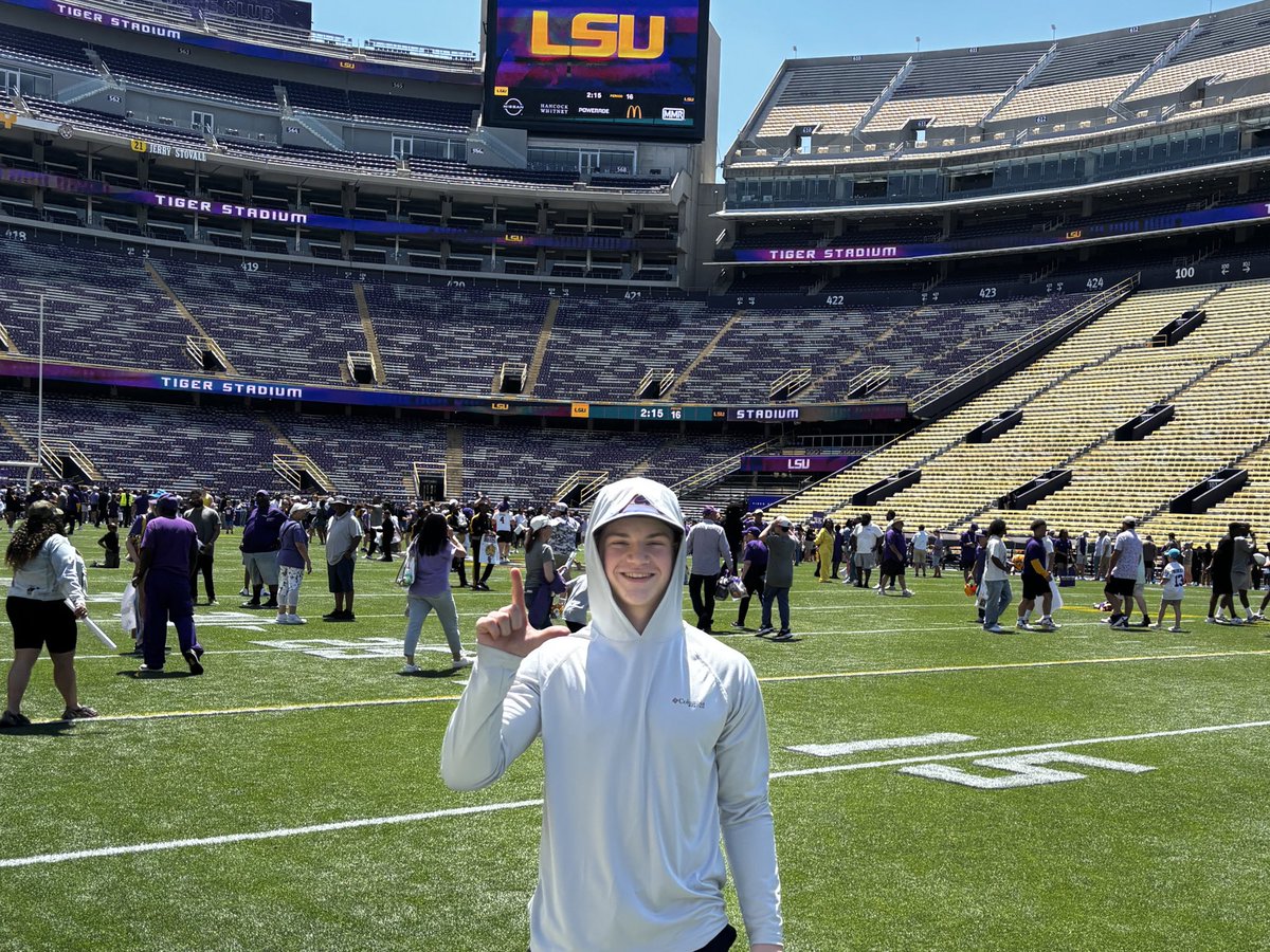 margravesmax1's tweet photo. What a pleasure it was to meet Head Coach Brian Kelly and attend the 2025 LSU spring football practice! #geauxtigers @SaulsCoach @CoachHaack09 @coachschwartz88 @MHSFootball24 @RockPerkins52 https://t.co/tKO9dSQ2Re