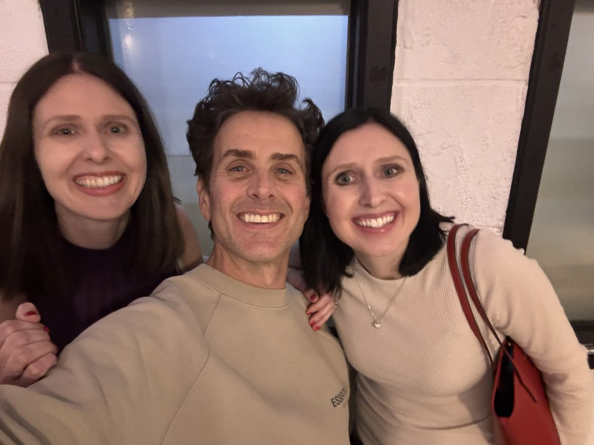 Thank you <a href="/joeymcintyre/">Joey McIntyre</a> for  an amazing show in Toronto last night! The Freedom tour is so good!! 🎉We loved hearing all the “Joe Eras”! Your music makes our hearts happy. ❤️❤️xo <a href="/TDotKrissy/">Kristina</a>