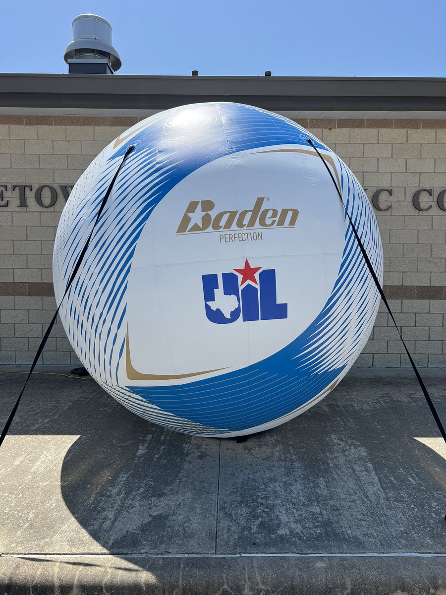 TheSignChamp's tweet photo. Final day of #UILState Soccer!  ⚽️🥅 Thank you @uiltexas @dctf for letting @TheSignChamp be a part of the action! #BrandYourProgram https://t.co/xg5mOvyn5F