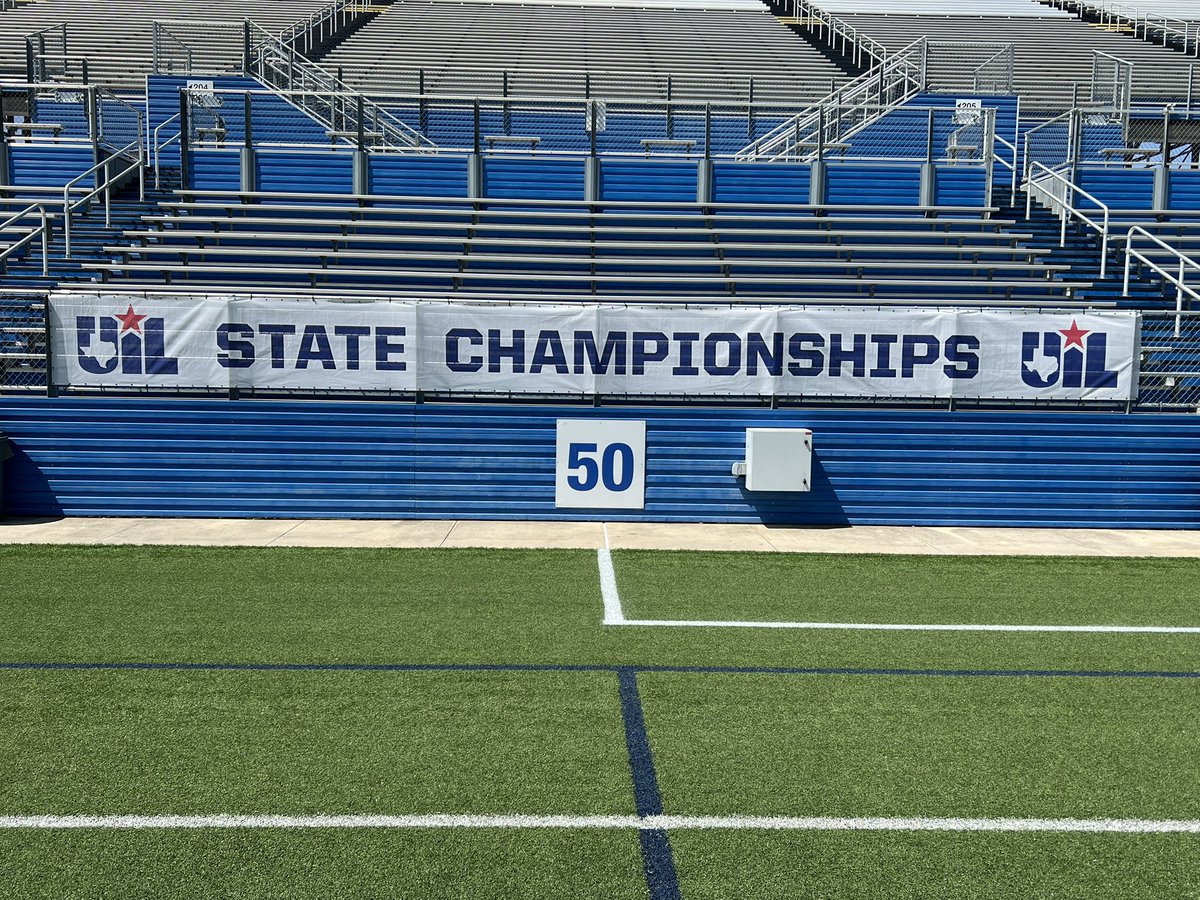 TheSignChamp's tweet photo. Final day of #UILState Soccer!  ⚽️🥅 Thank you @uiltexas @dctf for letting @TheSignChamp be a part of the action! #BrandYourProgram https://t.co/xg5mOvyn5F