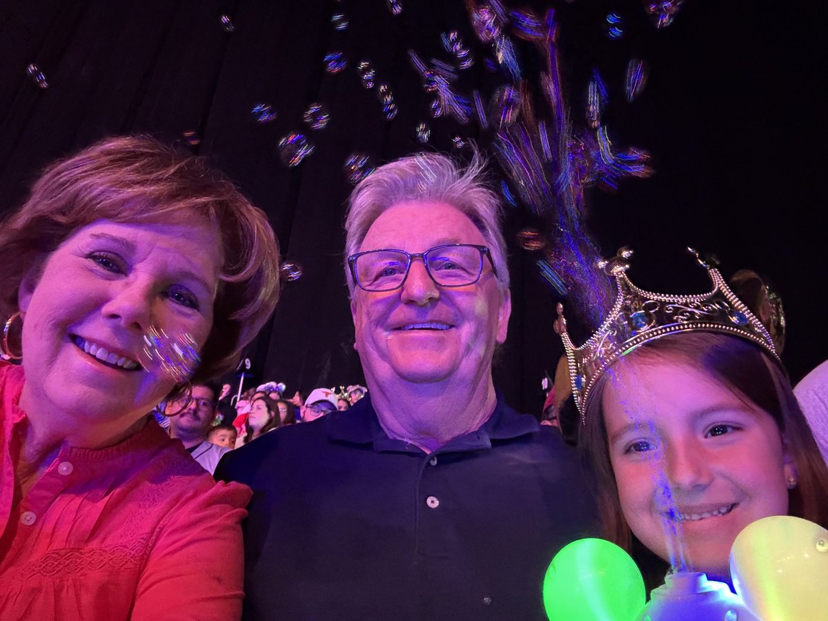 Celebrating birthday #7!
#DisneyOnIce