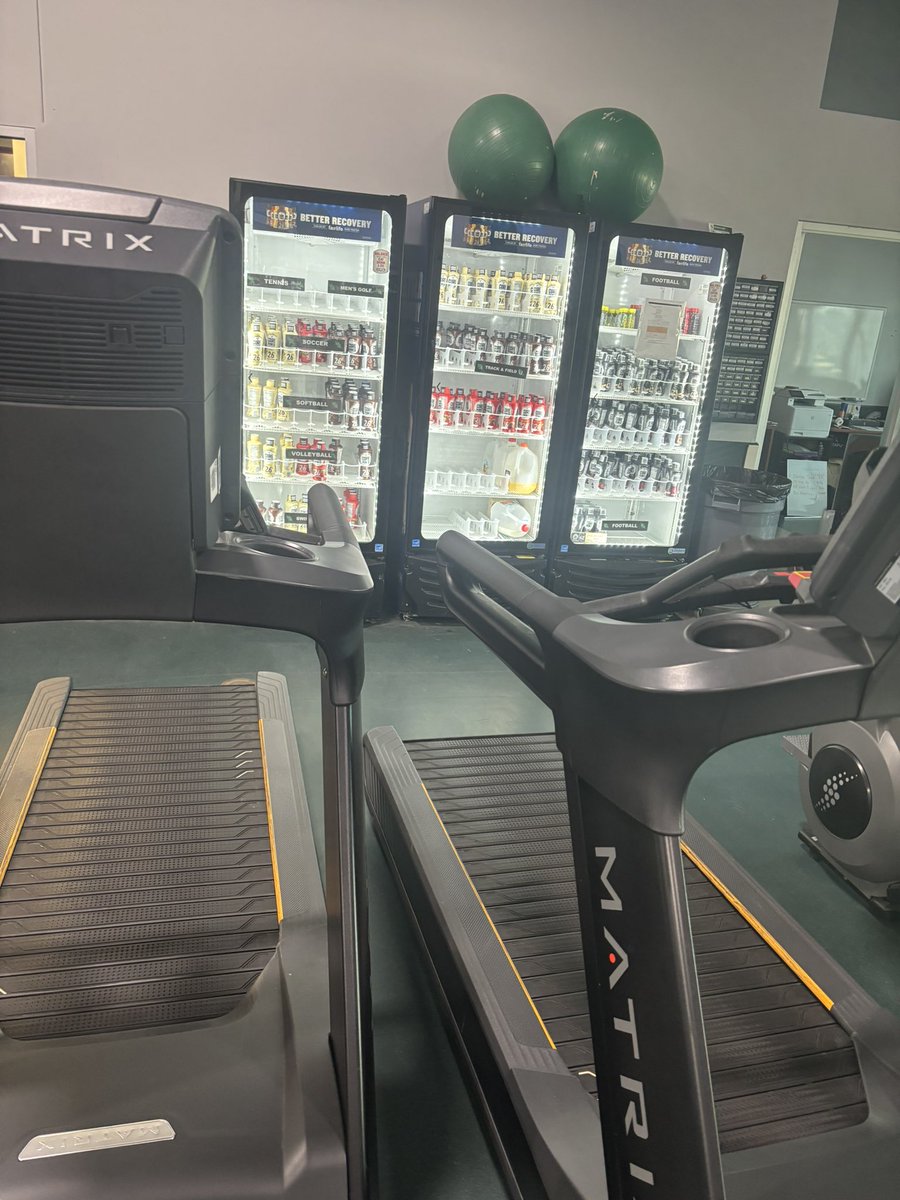 Favorite thing to do before we start spring ball is taking my defensive linemen to UNT practice! Appreciate it <a href="/MeanGreenFB/">UNT Football</a>
 #TheNation #TheDarkSide