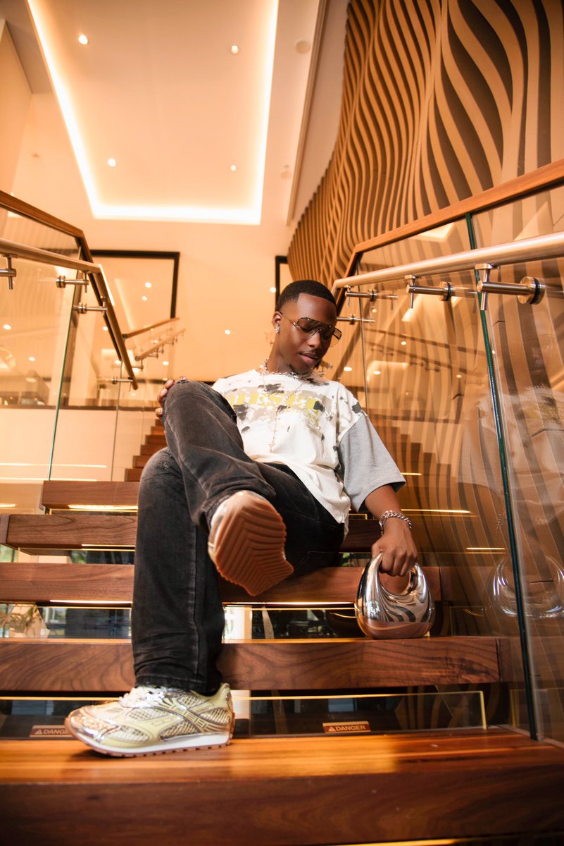 kaiibabyyy_'s tweet image. popped it. #gradbash