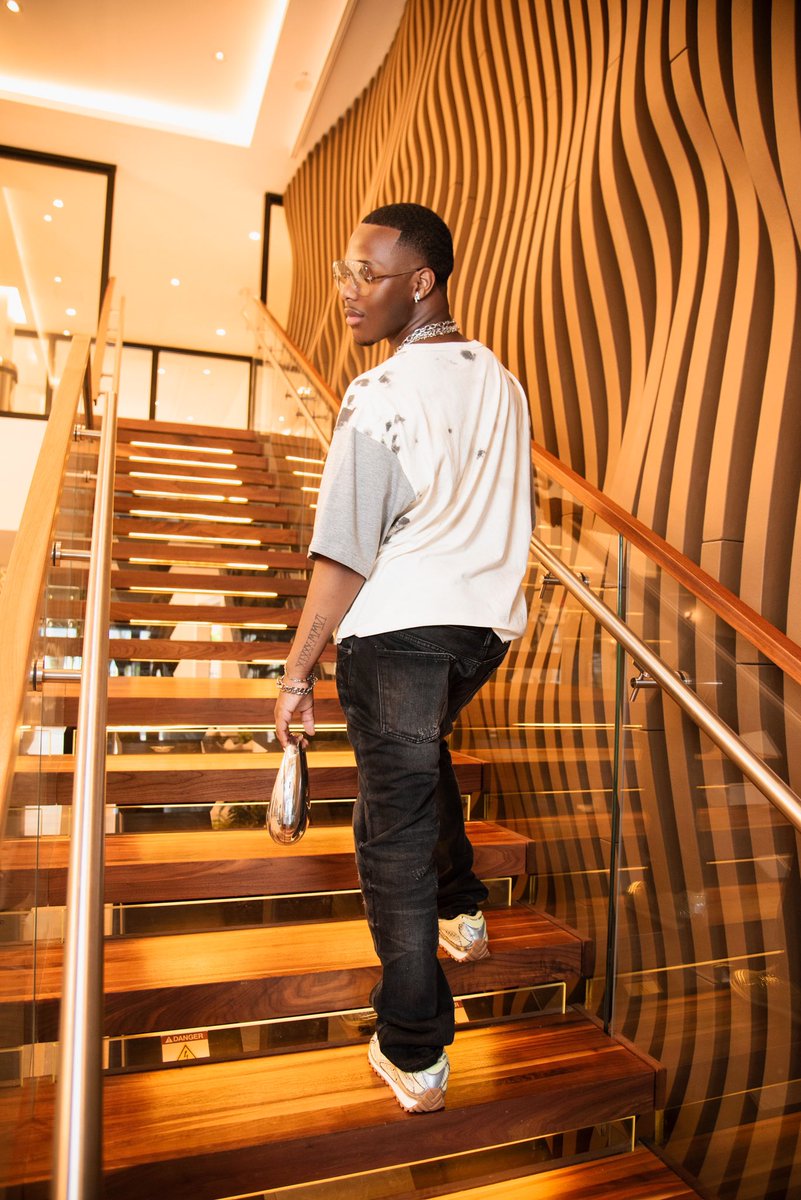 kaiibabyyy_'s tweet image. popped it. #gradbash