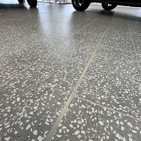 MapeiUKLtd's tweet photo. #Profilpas Cerfix Projoint #profiles, by #Mapei, have been used to complete a #tile installation at Fordthorne’s new #Omoda showroom in #Cardiff. https://t.co/ZXFVw8qriI

#tiling #terrazzo #profile #design #refurbishment #screed #Minoli #tiler #MovementJoint #ExpansionJoint https://t.co/edJTq1LlFI