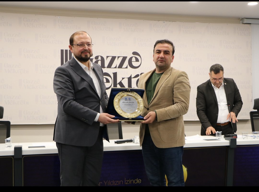 4 yıl Şeref duyarak yürüttüğüm AGD MGV Şube Başkanlığı görevimi bu gün itibari ile Muhammed Habib Durmaz başkanıma devrettim. Taltiferi için Genel Başkanımıza ve 4 yol beraber çalıştığım yol arkadaşlarıma teşekkür ederim.