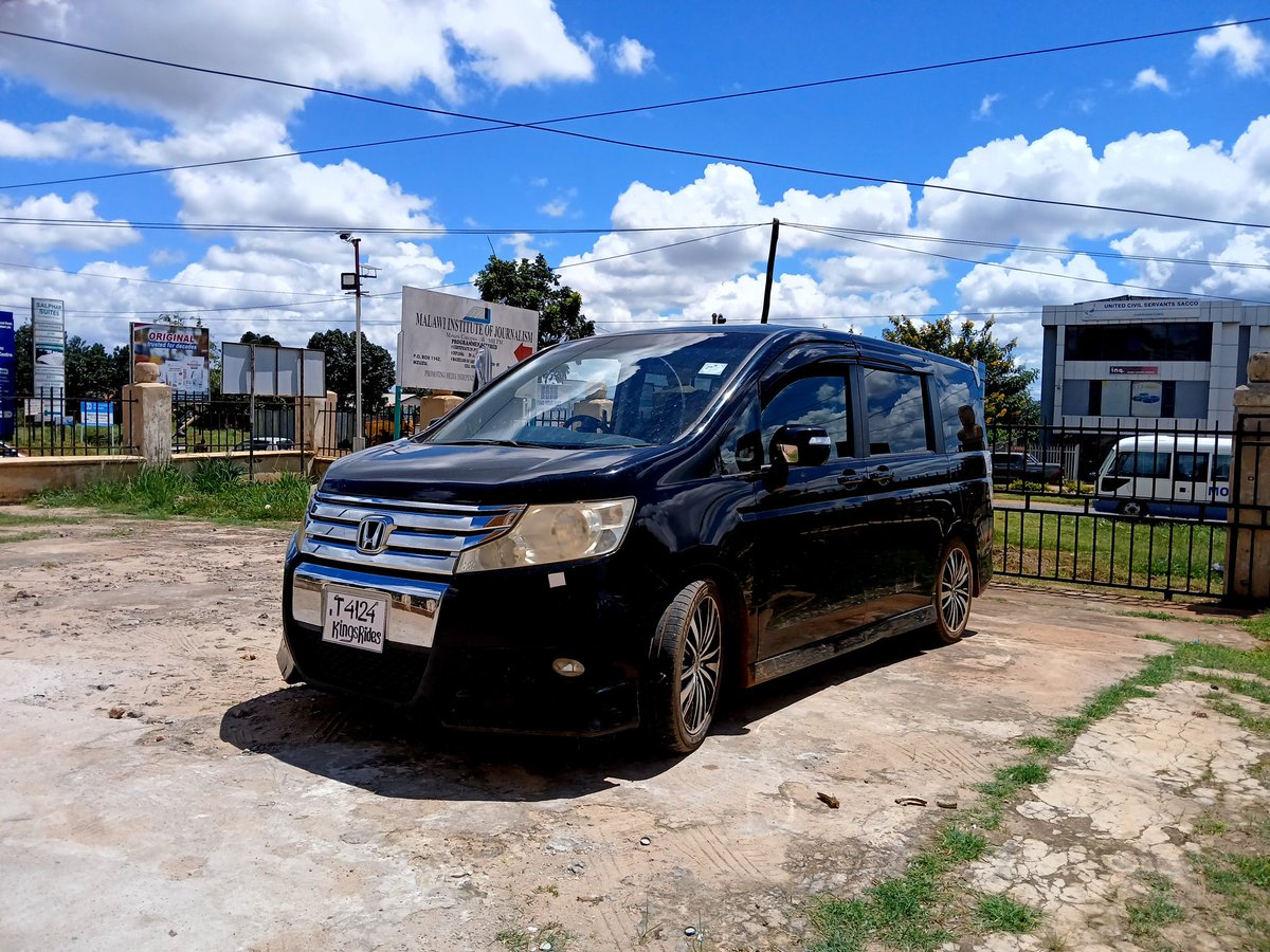 Kingsridesltd's tweet photo. Just Arrived 🔥

2012 Honda Stepwagon Spada 
Mileage 81,000kms
Starting price 21.5 Million Kwacha
Slightly Negotiable

Readily available at our Mzuzu Office. https://t.co/PQIMEXLILP