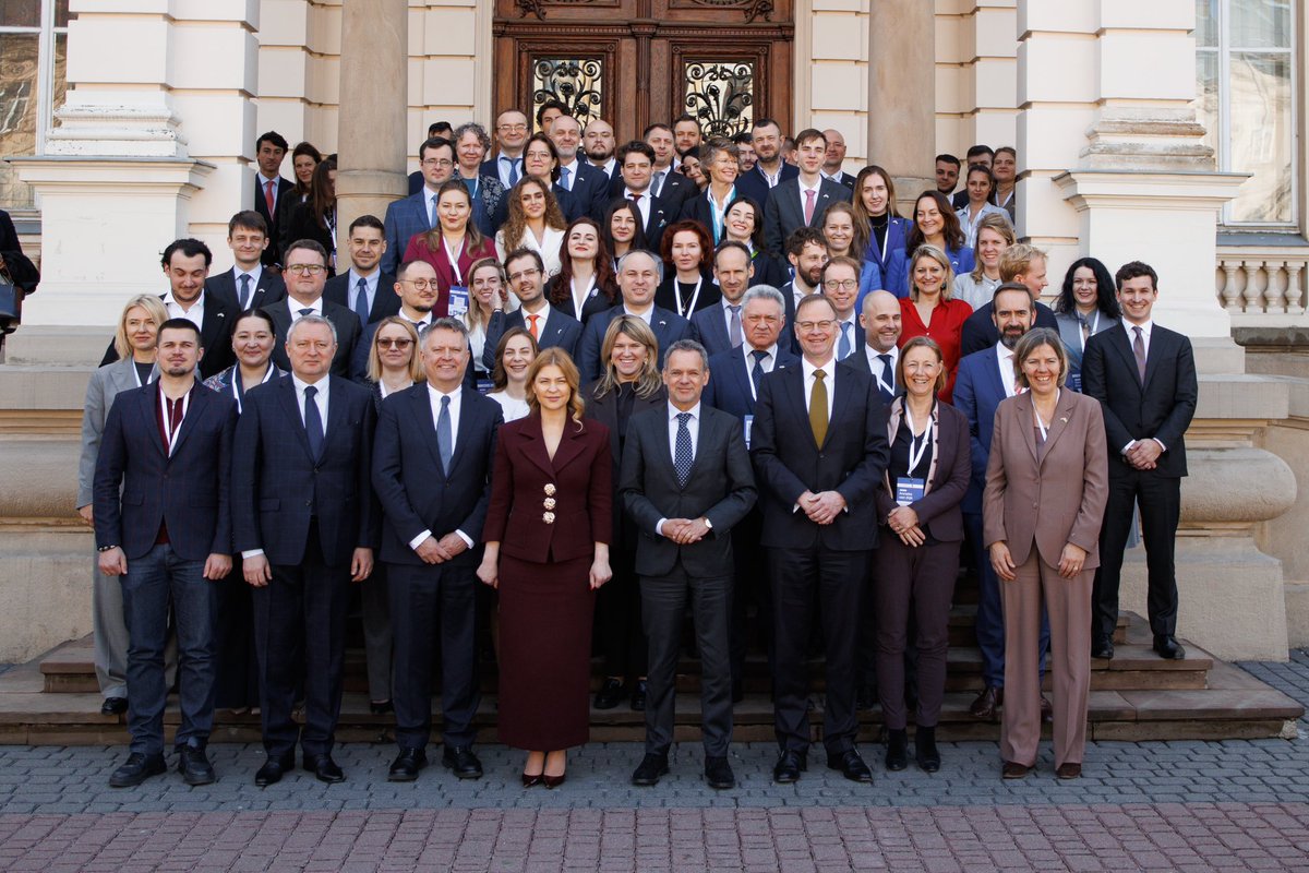 Olga Stefanishyna (@stefanishynao) on Twitter photo It is my great pleasure to welcome the Dutch delegation in Lviv for the inaugural 🇺🇦🇳🇱 Intergovernmental Conference! Thank you, <a href="/ministerBZ/">Caspar Veldkamp</a>, for initiating this format to support Ukraine on its 🇪🇺 accession path.
Our teams had fruitful discussions on the rule of law and It is my great pleasure to welcome the Dutch delegation in Lviv for the inaugural 🇺🇦🇳🇱 Intergovernmental Conference! Thank you, <a href="/ministerBZ/">Caspar Veldkamp</a>, for initiating this format to support Ukraine on its 🇪🇺 accession path.
Our teams had fruitful discussions on the rule of law and