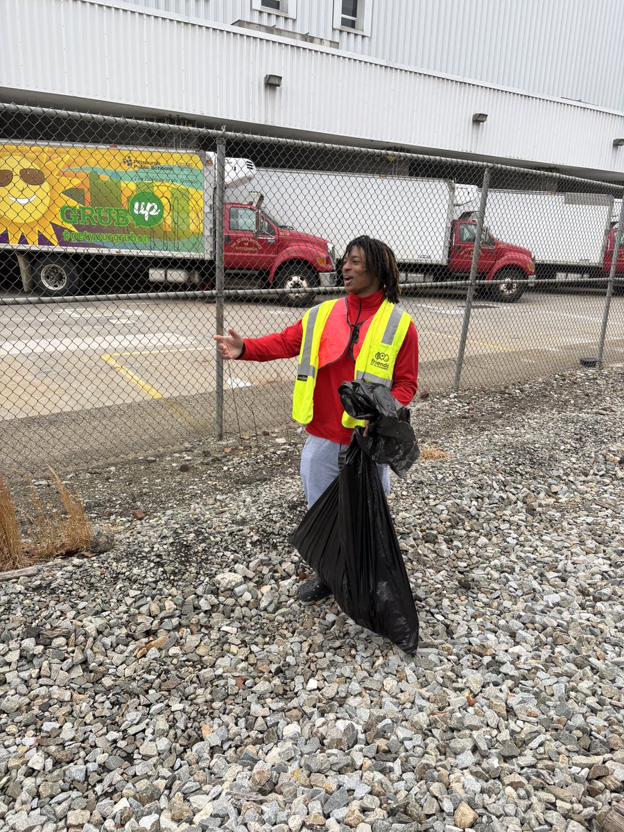 Jerry Schmitt (@coachschmittdu) on Twitter photo Thx to <a href="/DuqFB/">Duquesne Football</a> & all the <a href="/duqedu/">Duquesne University</a> athletes & students for volunteering their time & efforts at the Southside Spring Clean-up this morning Thx to <a href="/DuqFB/">Duquesne Football</a> & all the <a href="/duqedu/">Duquesne University</a> athletes & students for volunteering their time & efforts at the Southside Spring Clean-up this morning