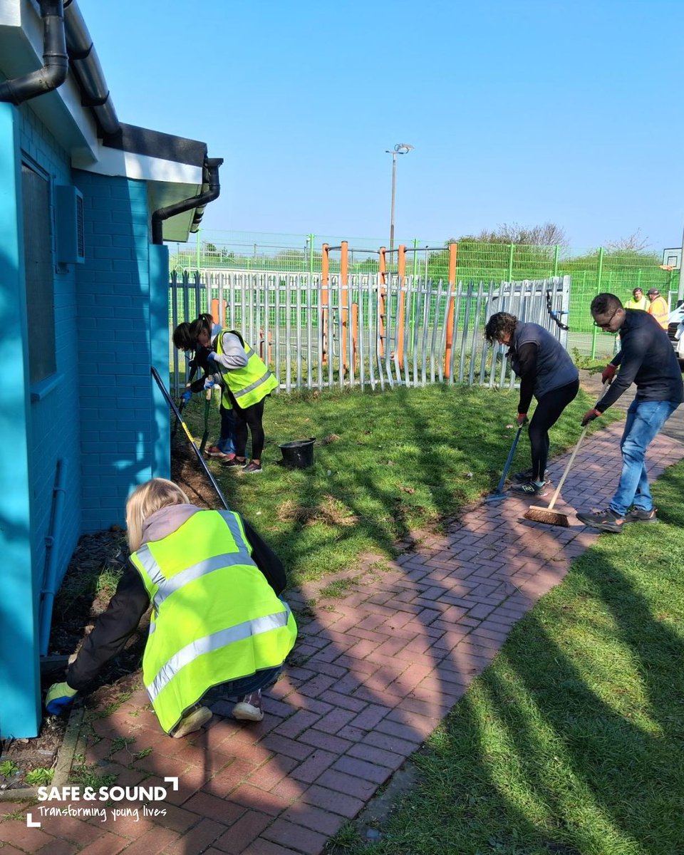 safesoundgroup's tweet image. We rolled up our sleeves and got stuck in for the Great British Spring Clean 2025 - and what a day it was! ☀️

Read all about our clean-up day and the amazing people who helped below 👇
safeandsoundgroup.org.uk/blog/2025/04/1…

#GreatBritishSpringClean #Derby #SafeAndSound #DerbyCharity