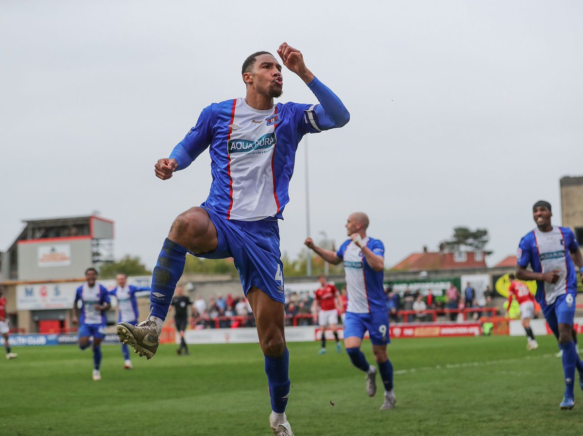 officialcufc's tweet photo. Colossus.

💪 @Terellmthomas https://t.co/3JsCmZAYdU