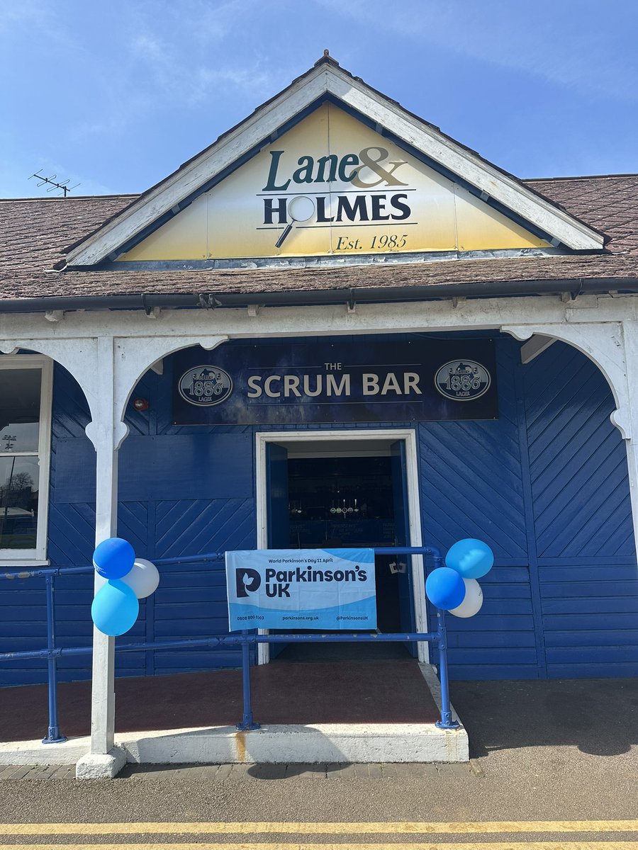 llbbylou's tweet photo. A lovely day with  @ParkinsonsUK Bedford &amp; District Support Group - 50 volunteers  took over @BedfordBluesRFC  for #worldparkinsonsday with a rock choir too! Absolutely  amazing so very proud of them all. Huge thanks to everyone involved you really are making a difference. 💙 https://t.co/6ysqvOmDdv