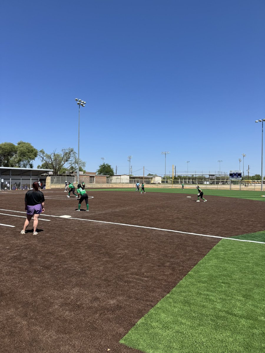 phsmavsoftball's tweet photo. Time for some Lady Dogie Softball 💚🤍🥎 https://t.co/cL8PLSfV3Q