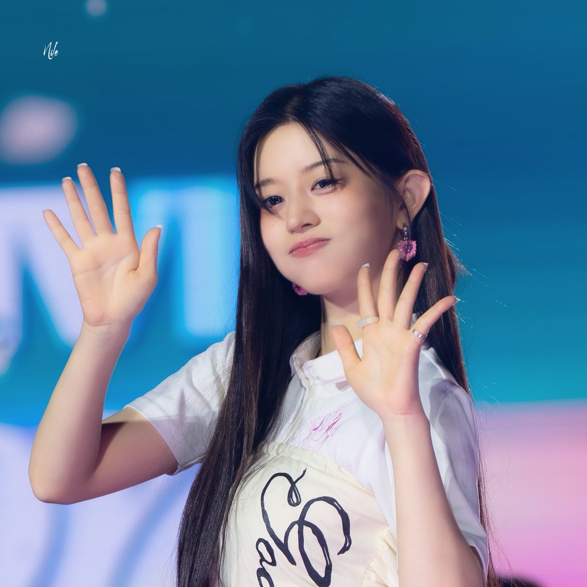 Nile4u_'s tweet photo. 250412 INGALIVE UNICORN in Tokyo
ミンジュちゃんプク顔かわいかった🥹
#아일릿 #민주 #ILLIT #MINJU https://t.co/ZEaWE9VBbn