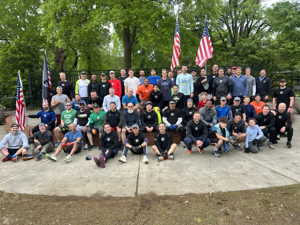 hathcockroyce's tweet photo. @F3Raleigh @f3newake1 @F3Carpex @F3Nation 7pre 61ME 1FNG 2.0 Thin Crust. @tnealjr F3 Floppydisc Q 13 year anniversary Floppy in F3. 1st ever work out was Pullen Park on Sats so he threw it back.🐻  crawls, stair wheelbarrow’s, lots of math and F3Intimacy The outlawed tunnel of ❤️ https://t.co/nutNMD4Frw