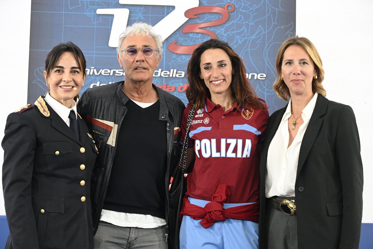 poliziadistato's tweet photo. Una conferenza contro gli stereotipi di genere organizzata dall’Osservatorio per la sicurezza contro gli atti discriminatori #Oscad con la campionessa olimpica e delle #Fiammeoro @ElisaLovesJesi #AnniversarioPolizia #12aprile
👉🏻https://t.co/yo7uzLkkLg https://t.co/gmtQYdPcbN