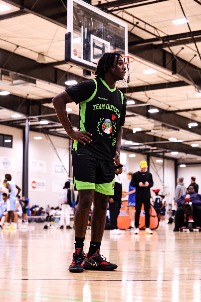 BIG SH🏀TS tweet media