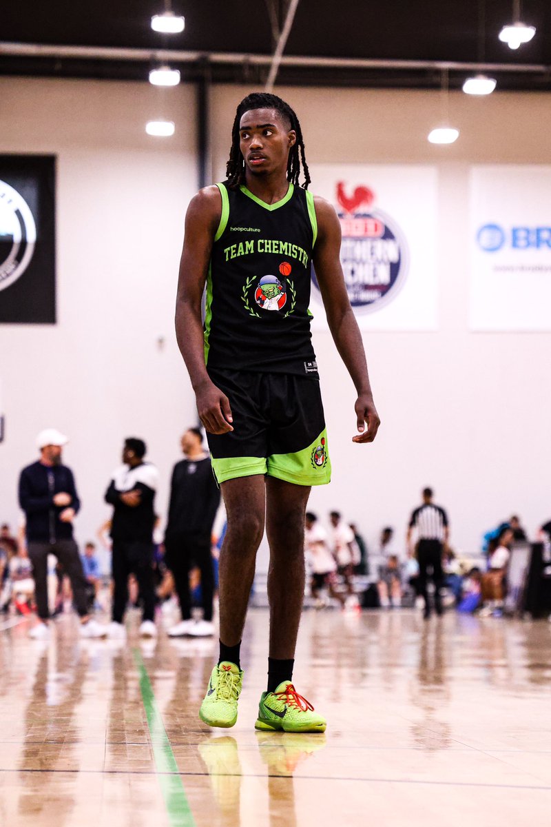 BIG SH🏀TS tweet media