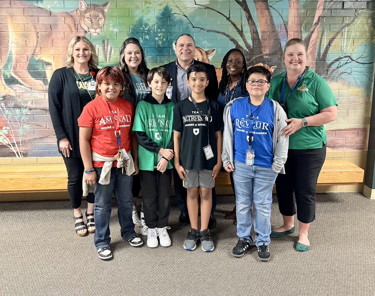 Dr. G. visits Bear Creek Elementary! Our house student representatives did an amazing job showing Dr. G. around our campus and sharing all the house traits! #BCE #KatyISD
