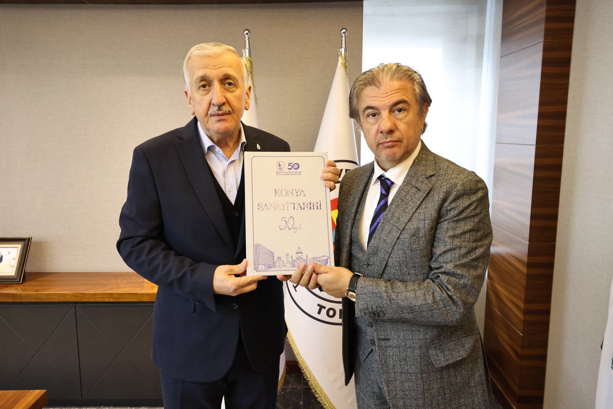 MstfBuyukegen's tweet photo. Tunus Büyükelçimiz  @AhmetMisbah Demircan'ı Odamızda misafir ettik. 

Tunus ile Konya'mız arasındaki ticari işbirliklerini artırma kararı aldığımız Sayın Büyükelçimize ziyaretleri ve Konya'mıza olan ilgilerinden dolayı teşekkür ediyorum. https://t.co/aA0k5WHio7