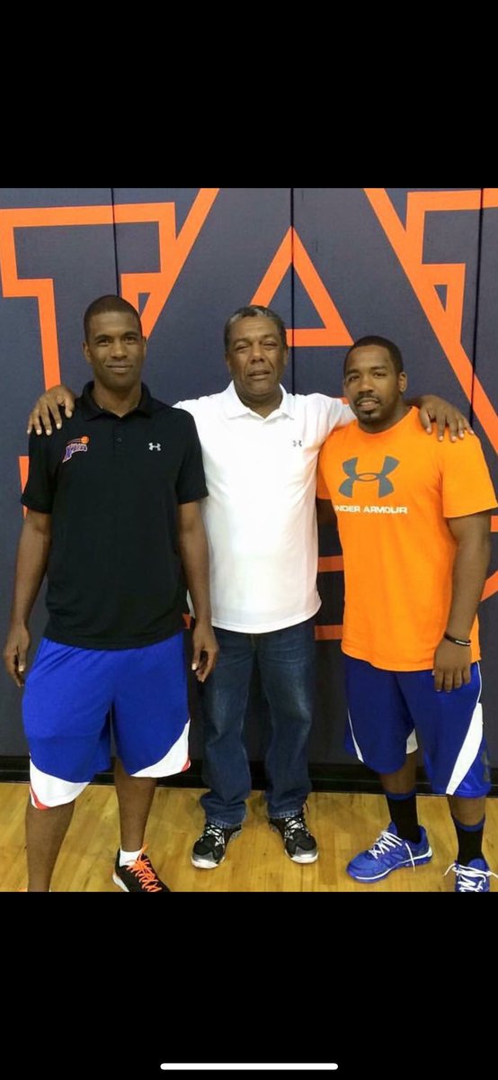 ATLXpress2016's tweet photo. It breaks my heart to share that Coach Ralph @TrueWinner01 has passed away. He gave 30+ years to coaching youth basketball impacting countless lives. His knack for finding and believing in players was unmatched. A True Winner indeed. He’ll truly be missed by many. https://t.co/9NZGkL115i